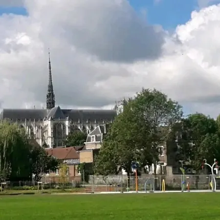 Maison Calme Terrasse Et Jardin Vue Foret 度假居 *